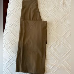 Lululemon throwback still pant